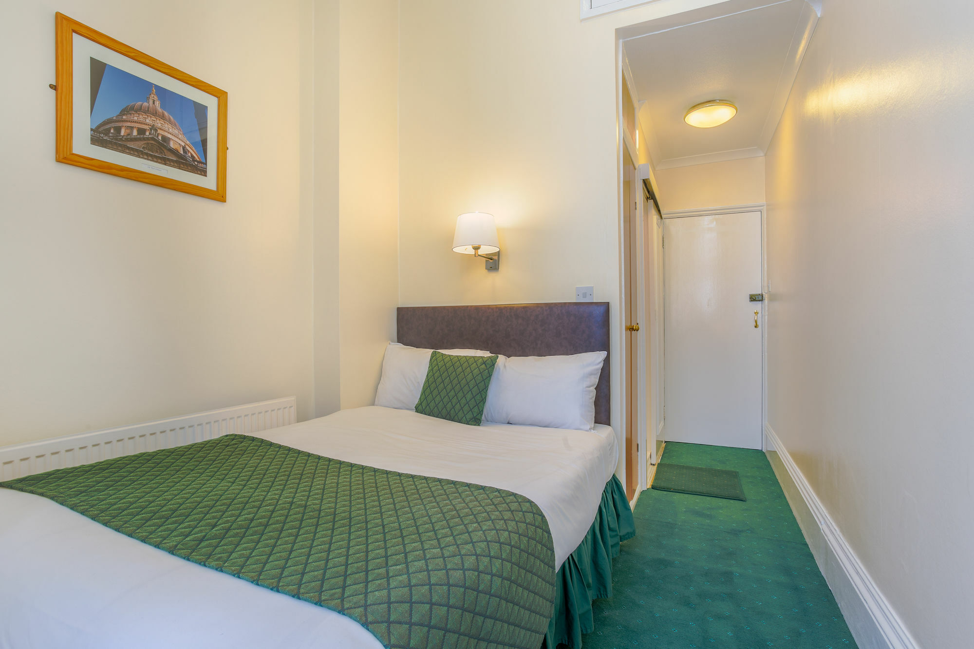 London Town Hotel Εξωτερικό φωτογραφία